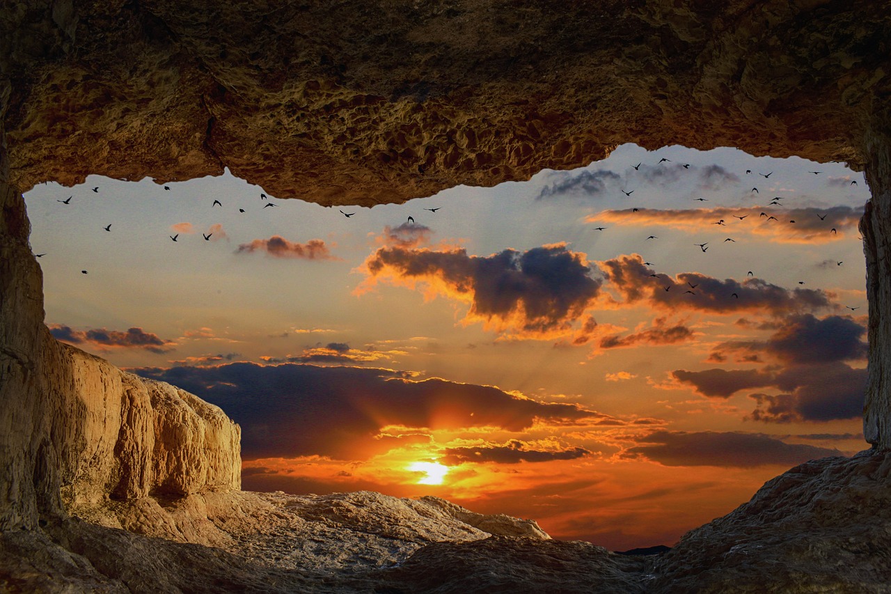 Cave Exploration: Navigating Safety Hazards